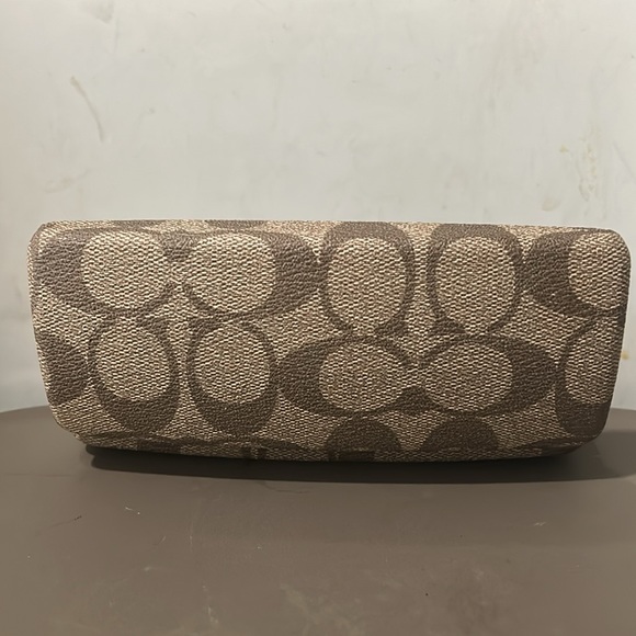 COACH-NICE PRESCRIPTION GLASSES(NEED TO REPLACE)-W/MATCHING CASE - Picture 6 of 10